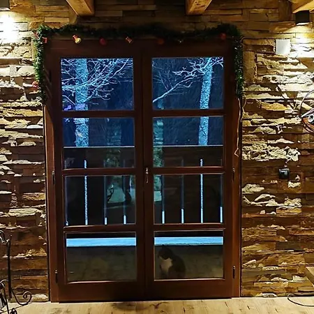 Eko Kuca Hedonija باغينا باستا