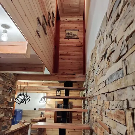 Eko Kuca Hedonija فيلة