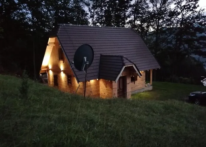 Eko Kuca Hedonija * باغينا باستا